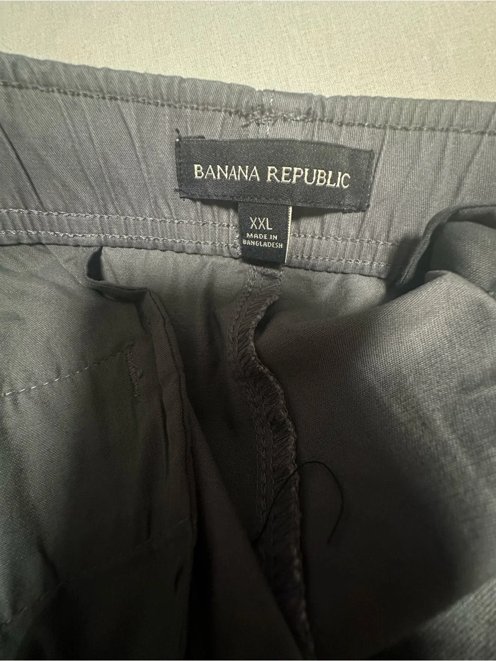 Banana Republic Men's Pull-On Shorts - Gray (Size XXL, NWT)